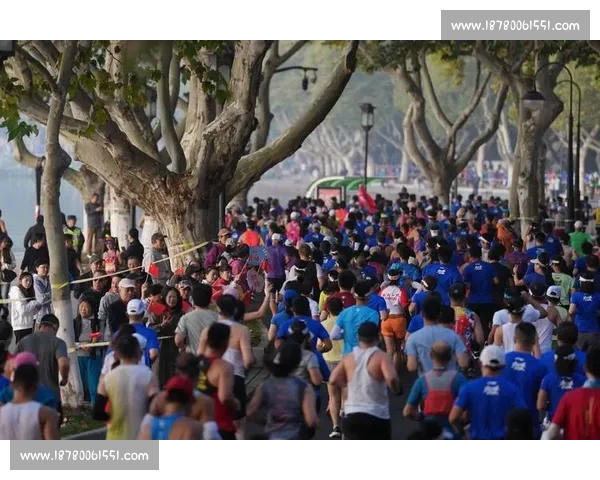 500 人湖畔开跑！2025 济南高新区彩虹湖健康跑燃动金秋